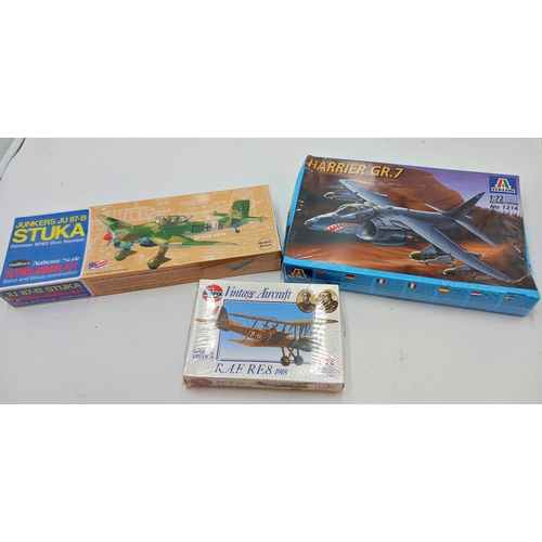 285 - Collection of boxed plastic aeroplane construction kits. All items are sealed and unused. Includes A... 