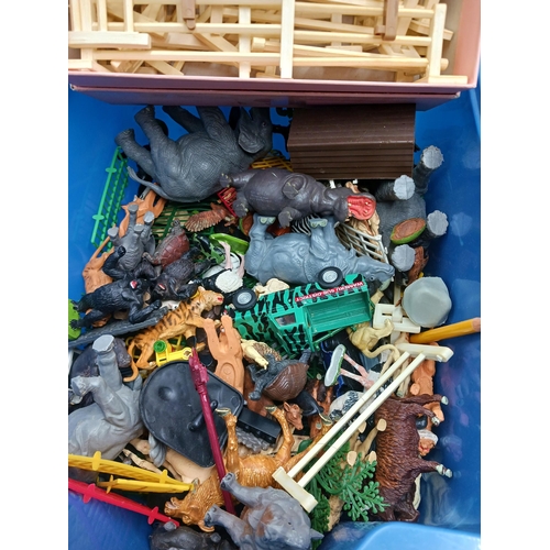 301 - Very large collection of vintage plastic toy farm animals & buildings. To include boxed Britains ani... 