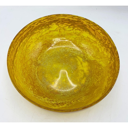 2243 - 1930s Graystan mottled yellow glass fruit bowl, 10cm high x 25cm diameter