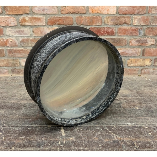 1033 - Good rugged industrial Airstrip magnifying lens, 47cm diameter