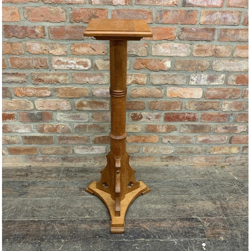 1353 - Ecclesiastical Cotswold telescopic adjustable torchiere, 105cm H