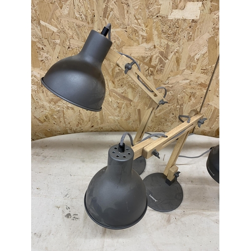 1107 - Quantity Of Tomons Swing Arm Desktop Lamps (3)