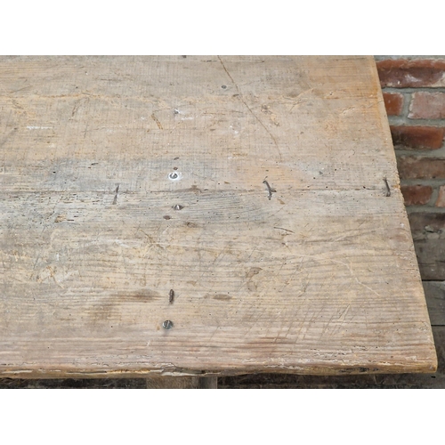 1218 - Really good early 19th century French Vigneron table, the rustic top with lovely old staples and riv... 