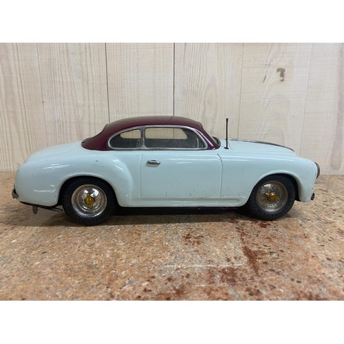 309 - Rare 'Ventura' Alfa Romeo 1900 tinplate clockwork wind up scale car, Beautiful original powder blue ... 