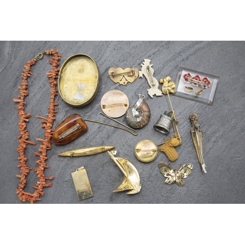 143 - Mixed collection of costume jewellery to include coral necklace, amber brooch, micro mosaics, enamel... 