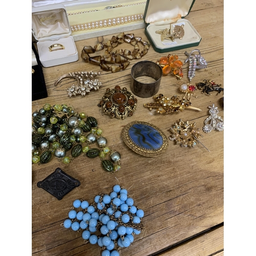 35 - Assortment of mixed vintage costume jewellery to include sterling silver examples