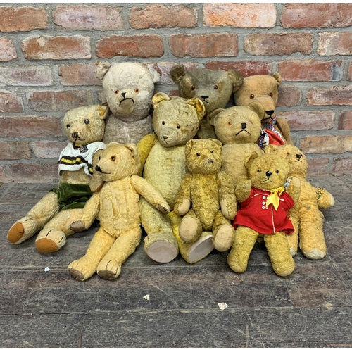 3645 - Quantity of antique and vintage mohair straw filled teddy bears, Largest 65cm, some AF (10)