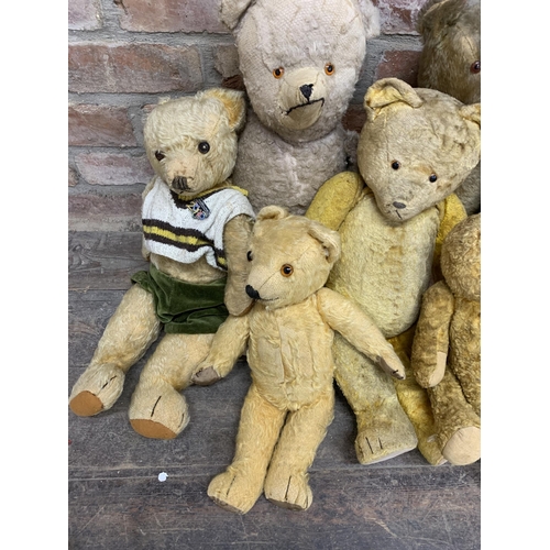 3645 - Quantity of antique and vintage mohair straw filled teddy bears, Largest 65cm, some AF (10)