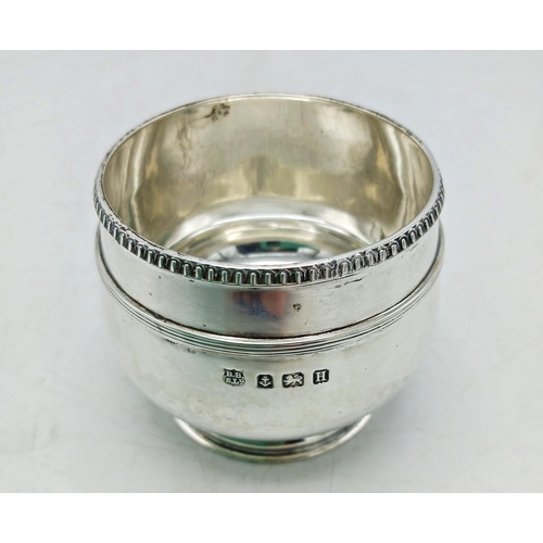 123 - 1930s silver pedestal sugar bowl, maker BBS ltd, Birmingham 1932, 6cm high, 3.5oz