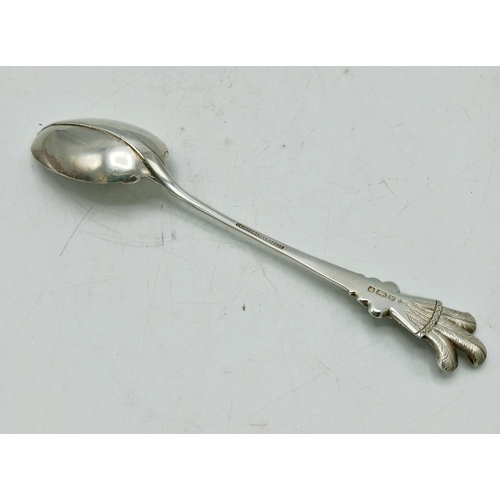 141 - Good quality Devers Patent silver rat tail moustache spoon, with cast Prince of Wales knop, 22.5cm l... 