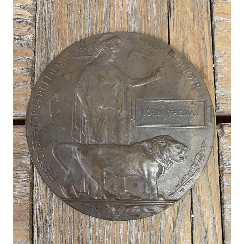 2454 - WWI military bronze death plaque awarded to 'John Thomas'