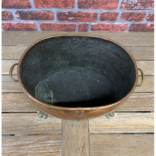 2248 - Antique large English polished copper Jardinière coal bucket on claw feet, W52cm x H29cm x D34cm