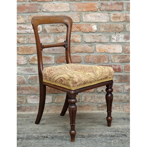 1321 - Set of four Victorian mahogany balloon back dining chairs with turned forelegs, H 88cm (4)