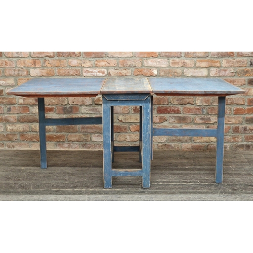 1332 - Period antique Gustavian Swedish Slagbord drop leaf gateleg table with original distressed paintwork... 