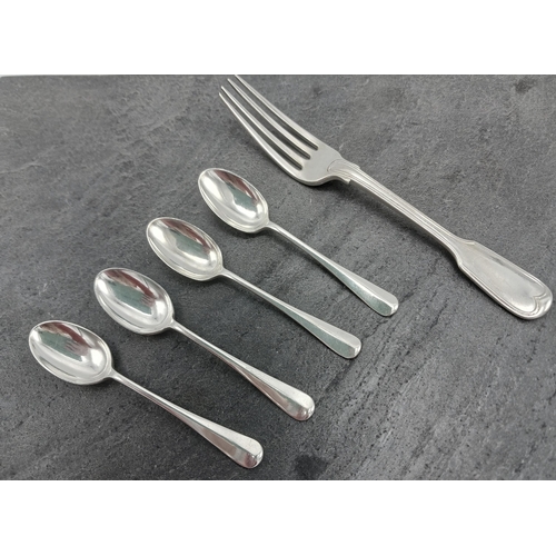 129 - Victorian silver fiddle thread dessert fork and four rat tail coffee spoons, 3.5oz approx