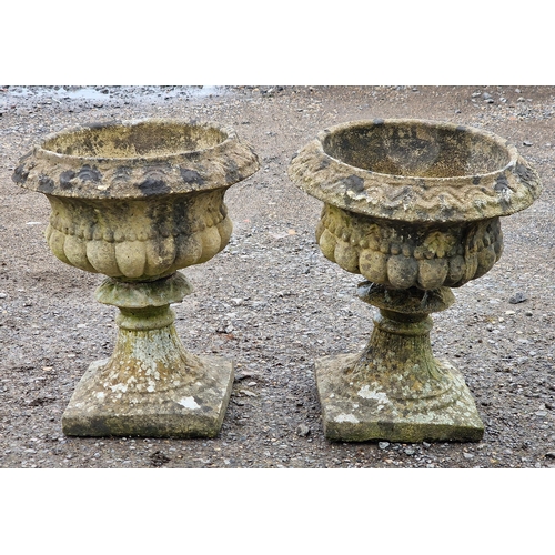 1081 - Pair of weathered reconstituted stone garden urns with lobed bowls, H 41cm x W 37cm (AF) (2)