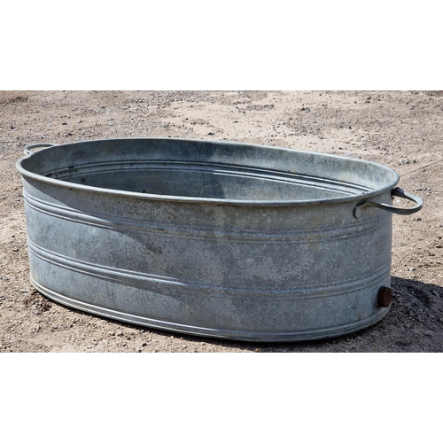 1144 - Vintage galvanised steel wash tub with twin carry handles, H 30cm x W 91cm, together with a shallow ... 