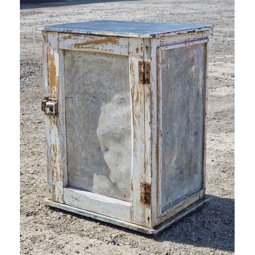 1148 - Vintage meat safe with mesh panels, slate top and distressed paintwork, H 55cm x W 42cm x D 33cm