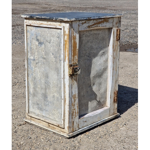 1148 - Vintage meat safe with mesh panels, slate top and distressed paintwork, H 55cm x W 42cm x D 33cm