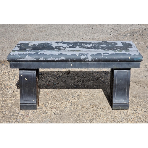 1156 - Composite garden pedestal bench with moulded top, H 48cm x W 95cm