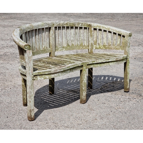 1209 - Weathered teak curved banana bench with slatted seat and back, H 85cm x W 157cm