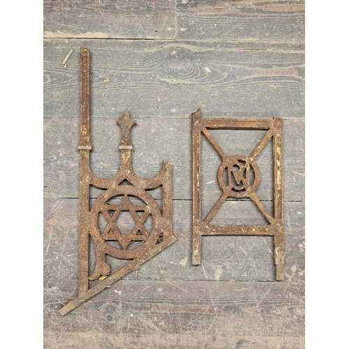 1253 - Two antique cast iron brackets, one with Star Of David decoration (2)