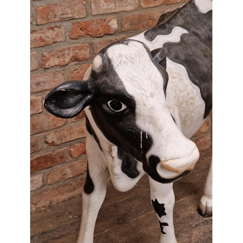 1256 - Contemporary resin statue of a cow, H 96cm