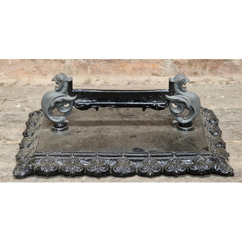 1257 - Antique painted cast iron boot scraper, H 14cm x W 40cm x D 26cm