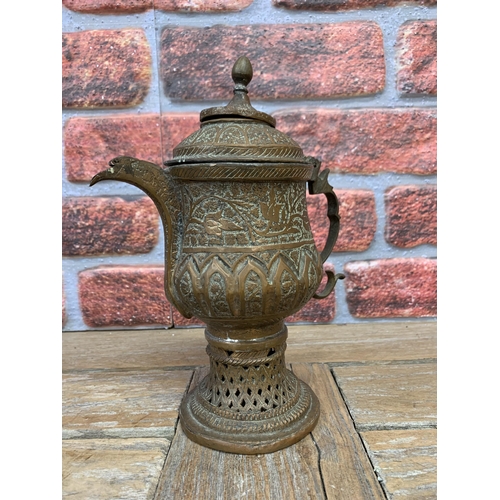 2268 - 19th Century Islamic tinned copper hot water jug H25cm