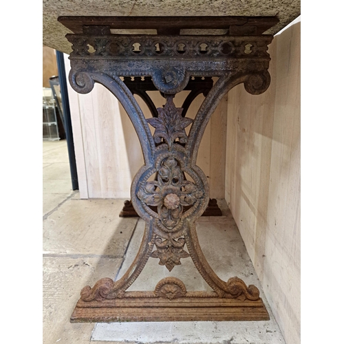 1022 - Good quality marble top table with exceptional cast iron base pierced with flowers and repeating bor... 