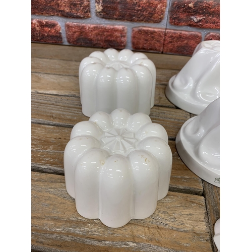 2288 - Kitchenalia - quantity of Shelley white ceramic jelly moulds (7)