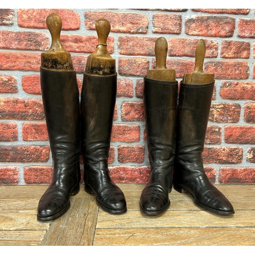 333 - Two pairs of black leather riding boots with wooden shoes lasts, size 11 (2)