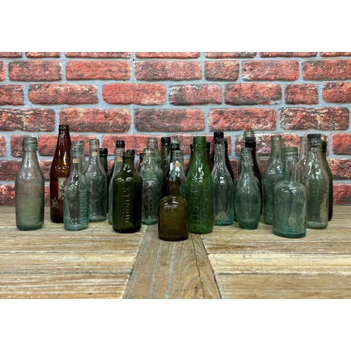 2497 - Large collection of Stroud related glass bottles, including 'Bown & Co', 'Nibletts' and 'Guilford & ... 