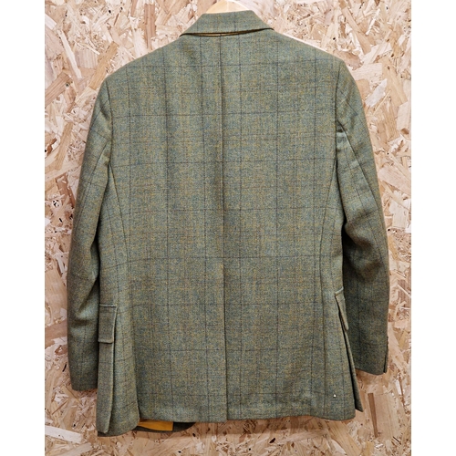 297 - Vintage Woodcock and Snipe tweed hunting jacket and waistcoat, size M