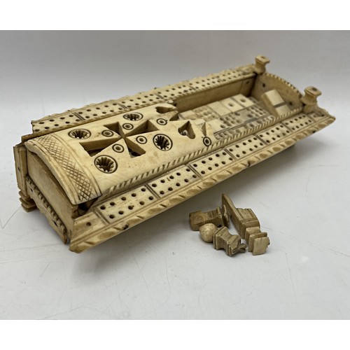 239 - 19th century French prisoner of war games box for cribbage and dominoes, 20cm long (AF)