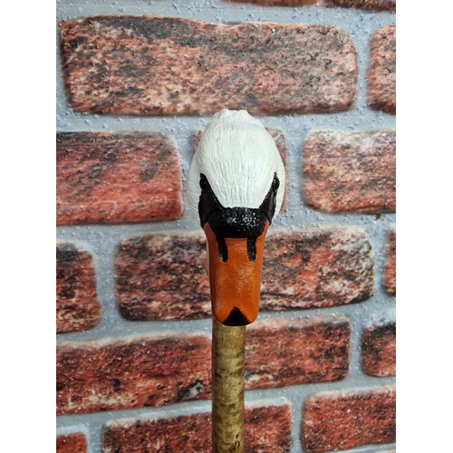 300 - Hand carved swan head crook handle walking stick, L 125cm