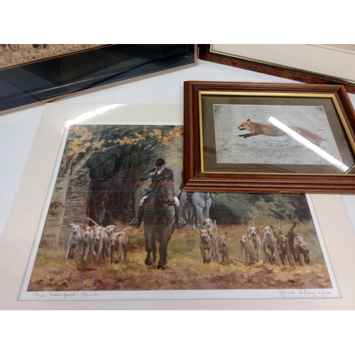 598 - Hunting interest, to include a signed print by Jane Riley of the Beaufort Hunt, a matching photograp... 