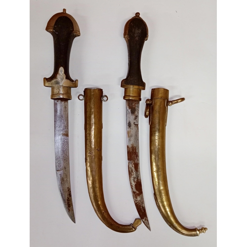 2463 - Matched Pair of 19th Century style Moroccan style Jambiya daggers L40cm