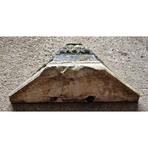 1285 - Antique weathered marble church corbel, H 34cm x W 67cm x D 29cm