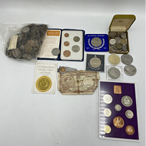 243 - Large collection of coinage to include George and later pennies, various crowns, decimal set etc (la... 