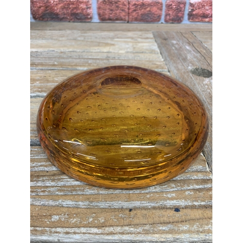 2073 - Whitefriars amber glass dish, 20cm diameter