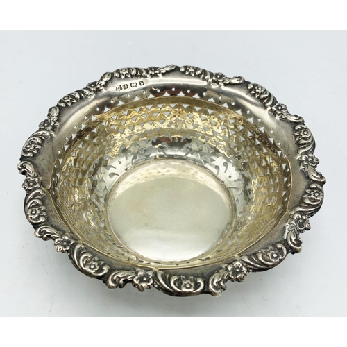 115 - Good quality silver bonbon dish, geometric pierced bowl, maker The Alexander Clark Manufacturing Co,... 