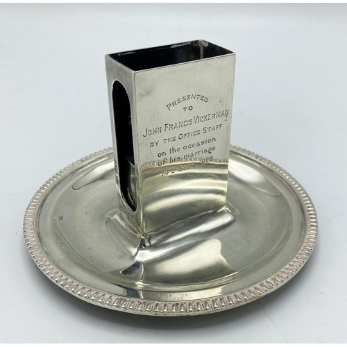 118 - 1920s silver table matchbox holder, inscribed, maker Goldsmiths & Silversmiths, London 1926, 12cm di... 
