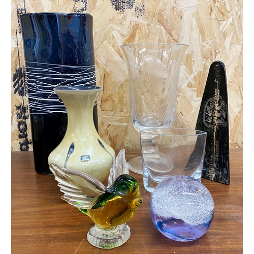 2076 - Collection of studio art glass to include a rare Goran Wárff for Kosta Boda Obelisk, a vase and pape... 