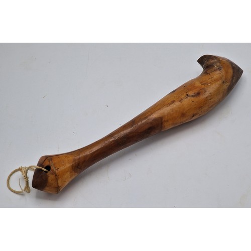 374 - Primitive organic hardwood Salmon Priest, L40cm