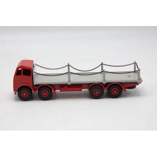 3008 - Dinky Supertoys No. 905 Foden Flat Truck - with Chains. Red cab with grey base. All original chainpo... 