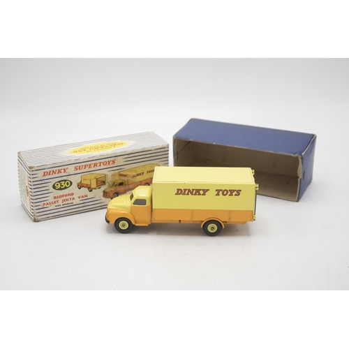 3016 - Dinky Supertoys 930 Bedford Pallet Jekta Van with windows, showing the very beginning of Britain's p... 