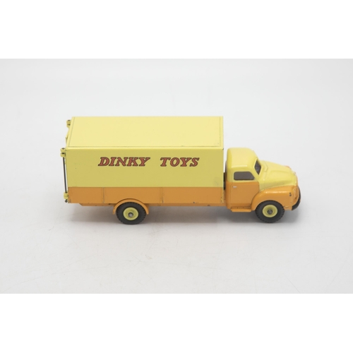 3016 - Dinky Supertoys 930 Bedford Pallet Jekta Van with windows, showing the very beginning of Britain's p... 