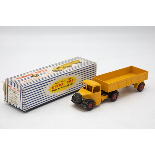 3017 - Dinky Toys No. 921 Articulated Lorry. Yellow Bedford. Model very near mint - a bright example in an ... 