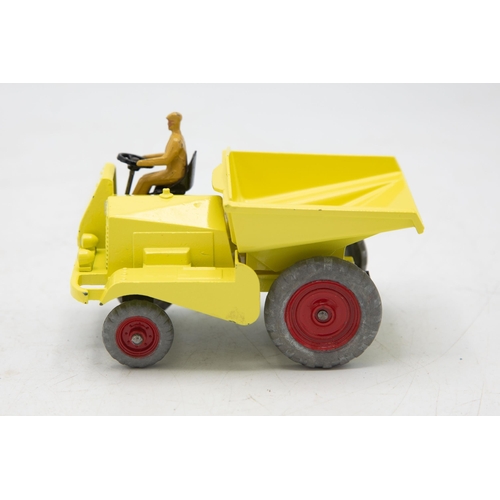 3021 - Dinky Supertoys No. 962 - Muir-Hill Dumper Truck, Mint model in very, near mint Box